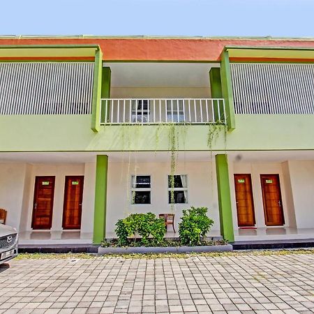 Capital O 91384 Rintaka Residence Senggigi Eksteriør billede