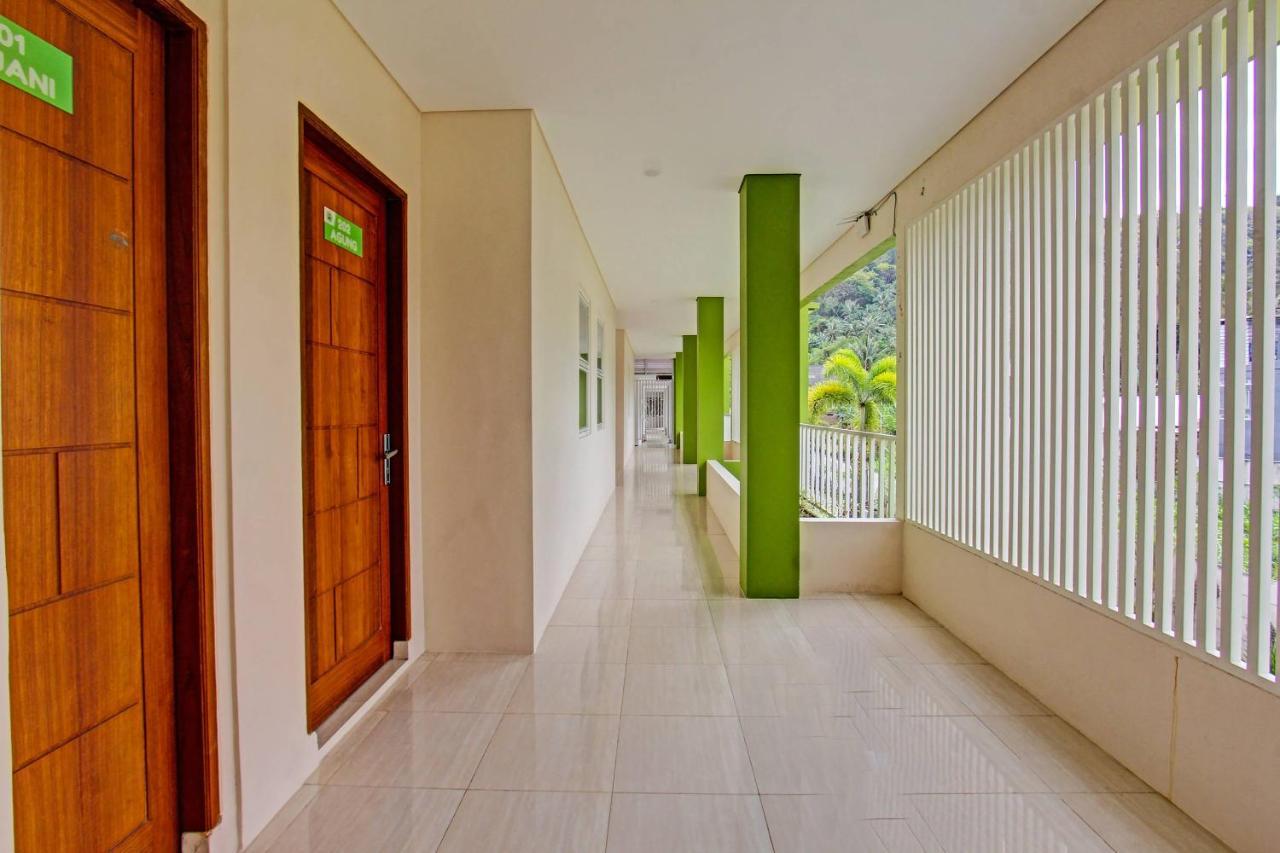 Capital O 91384 Rintaka Residence Senggigi Eksteriør billede