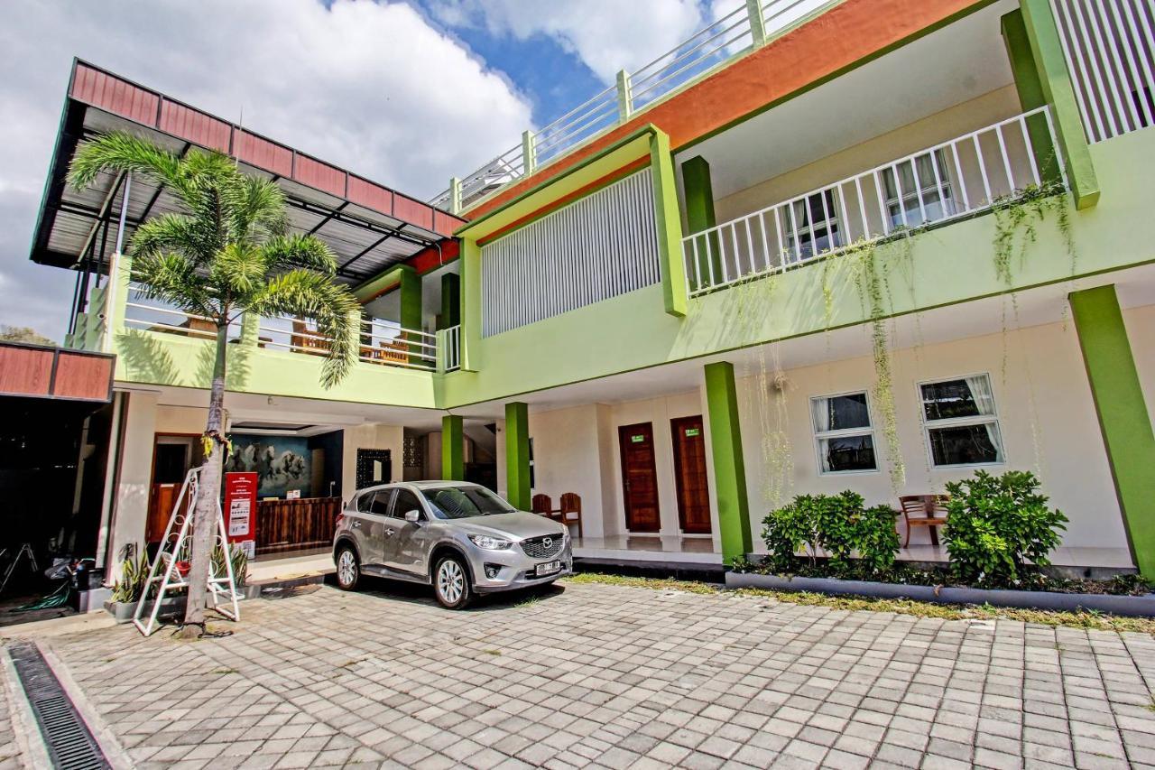 Capital O 91384 Rintaka Residence Senggigi Eksteriør billede